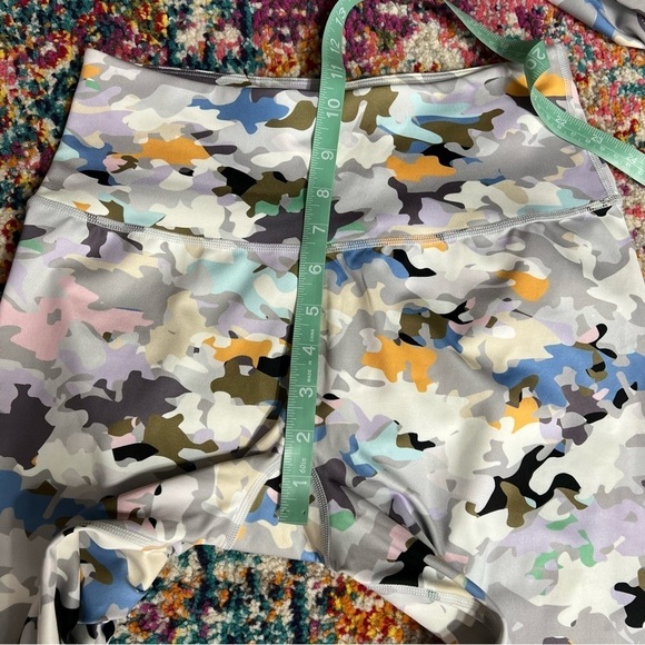 Underalls Camo Workout Set- Leggings and‎ Crop Top S and Med - Picture 13 of 16